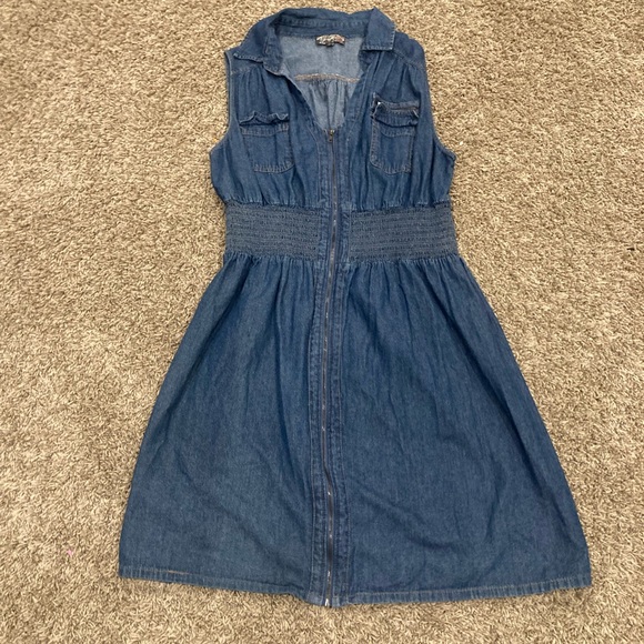 J. Gee sleeveless denim dress full zip front, mocked elastic waist likely a M Sz - Picture 16 of 16